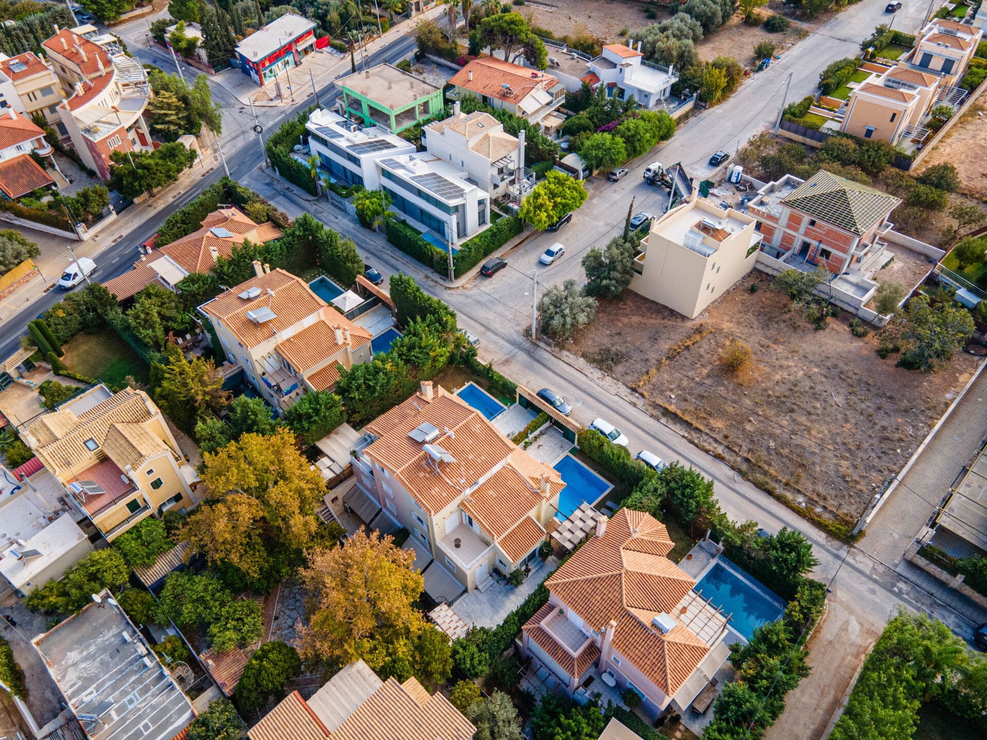 Semi-Detached Villa With Pool & Elegant Interiors in Vari