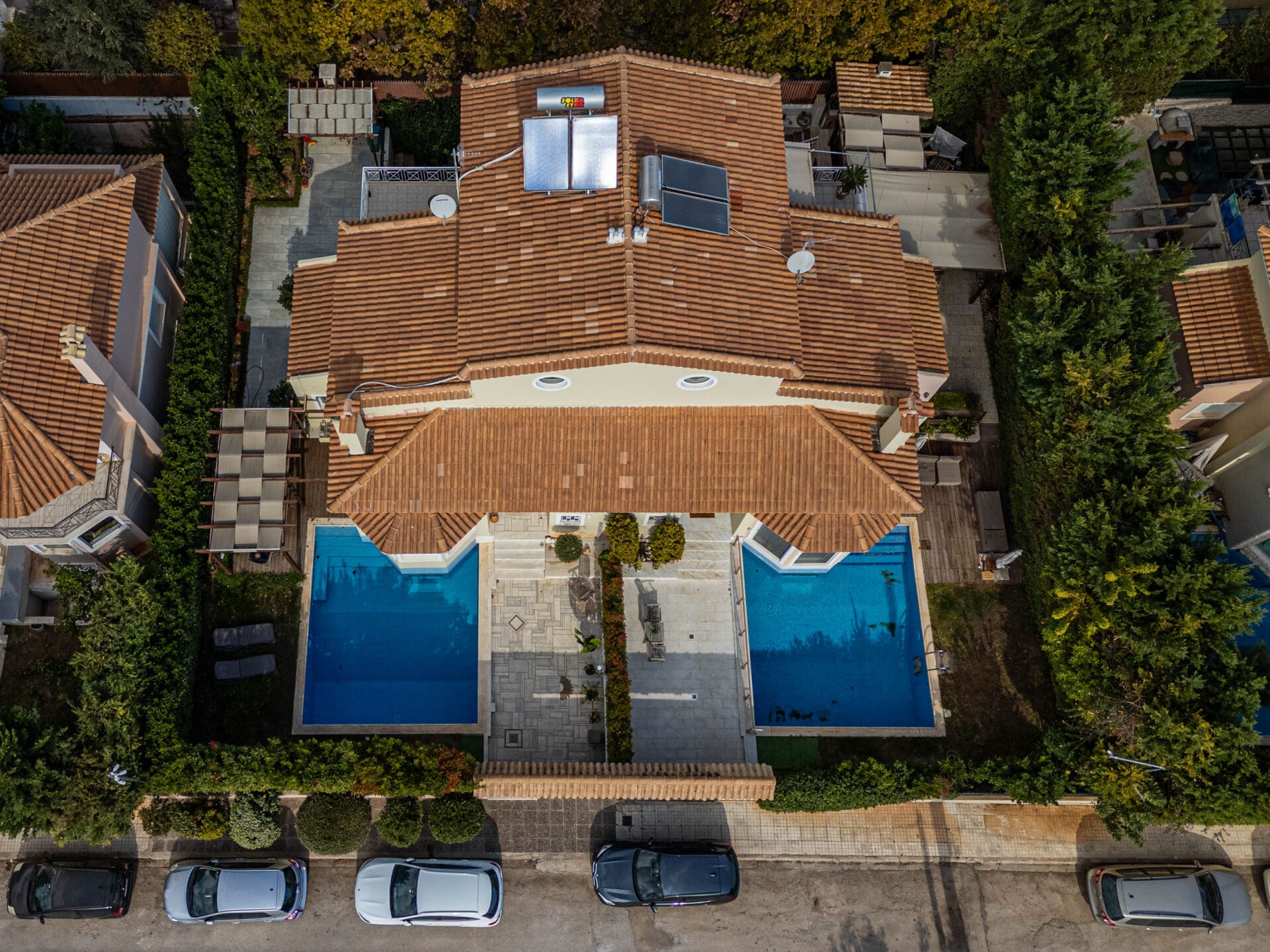 Semi-Detached Villa With Pool & Elegant Interiors in Vari