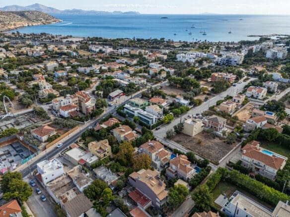 Semi-Detached Villa With Pool & Elegant Interiors in Vari