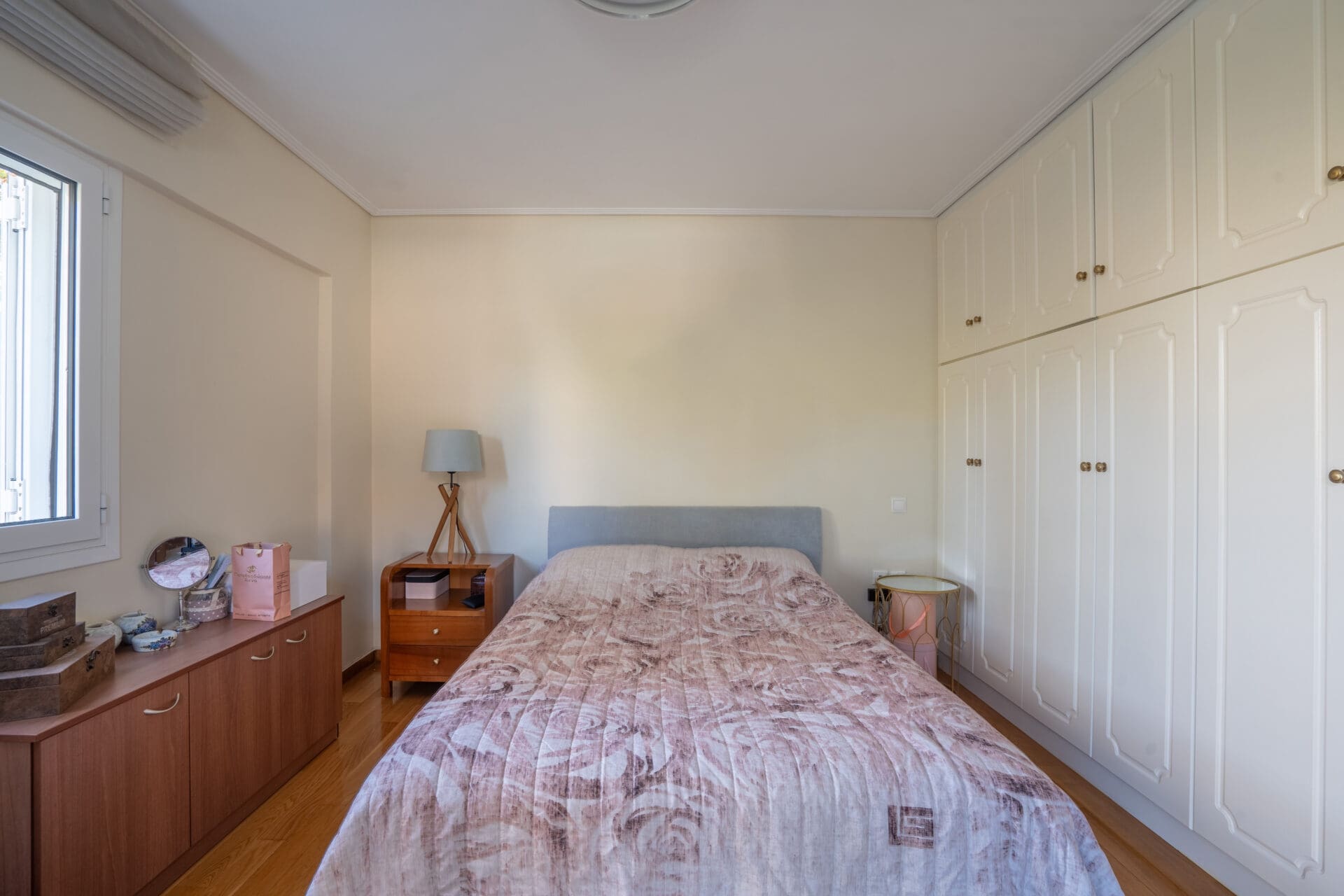 Semi-Detached Villa With Pool & Elegant Interiors in Vari