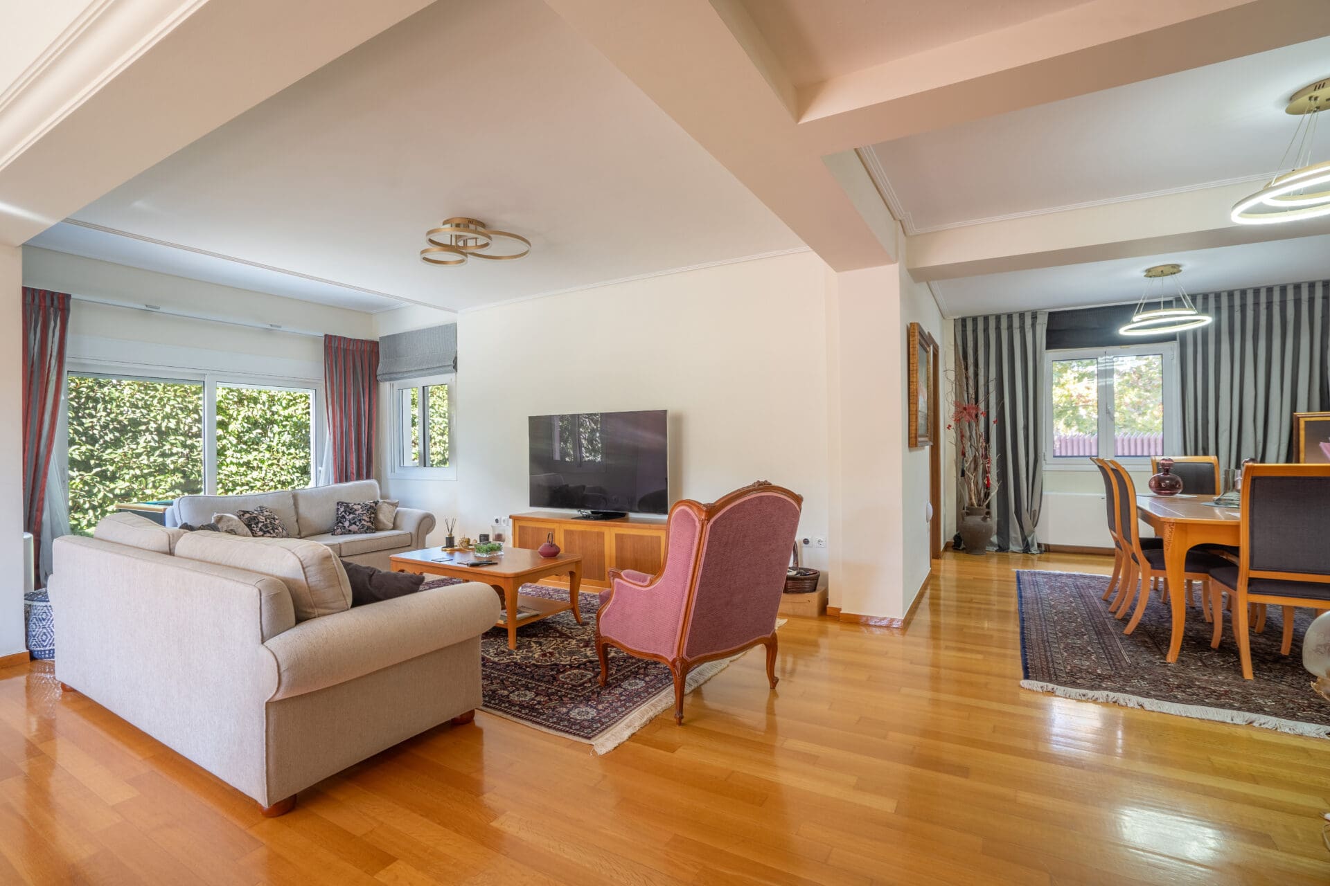 Semi-Detached Villa With Pool & Elegant Interiors in Vari