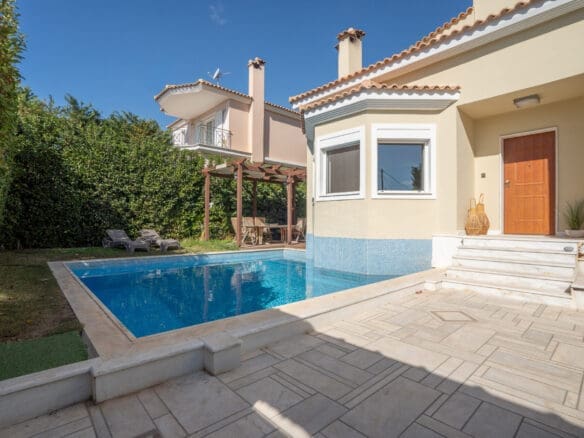 Semi-Detached Villa With Pool & Elegant Interiors in Vari