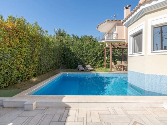 Semi-Detached Villa With Pool & Elegant Interiors in Vari