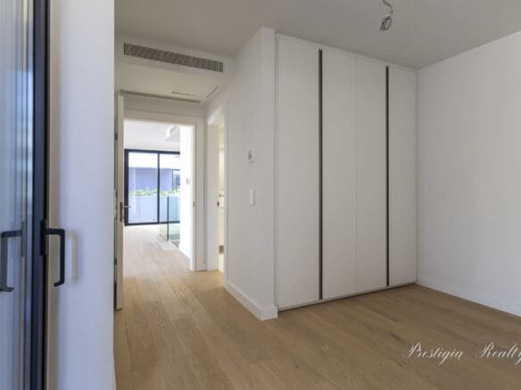 Amazing Maisonette 117 sq.m. for Sale in Voula with pool view