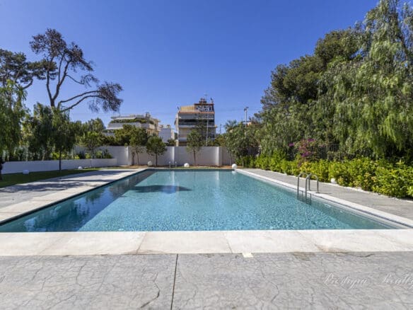 Amazing Maisonette 117 sq.m. for Sale in Voula with pool view