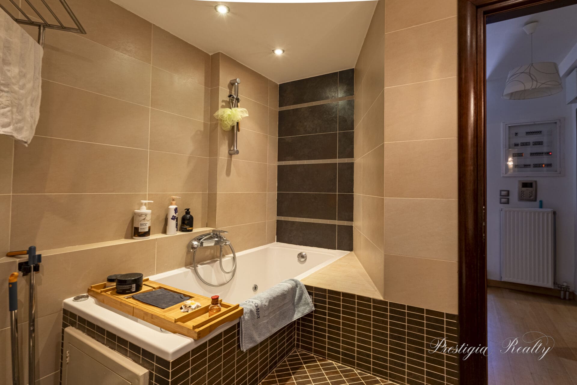 Stylish 3-Level Maisonette in Glyfada - Modern Elegance steps from the Hellenikon Park