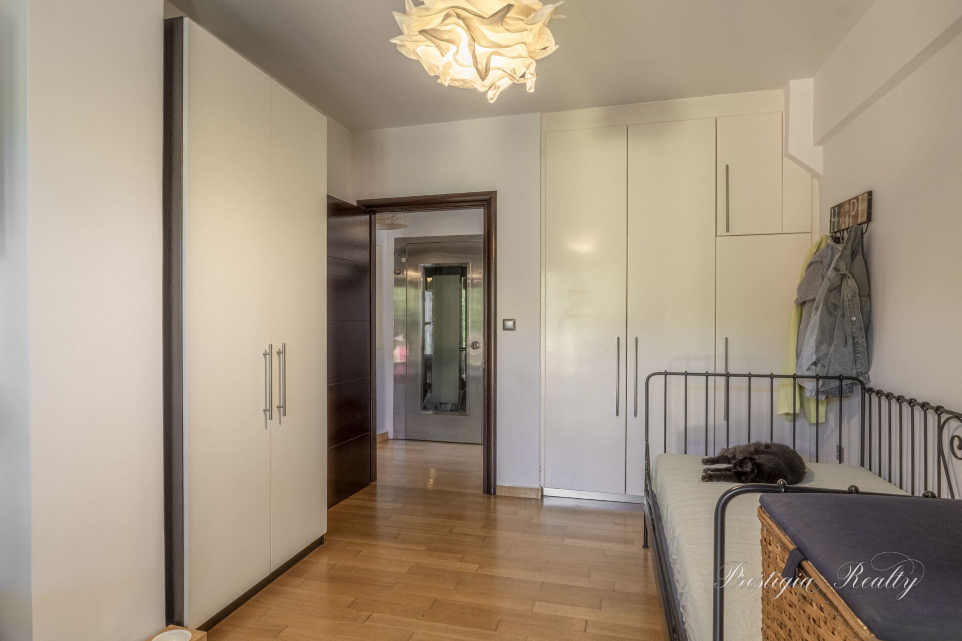 Stylish 3-Level Maisonette in Glyfada - Modern Elegance steps from the Hellenikon Park
