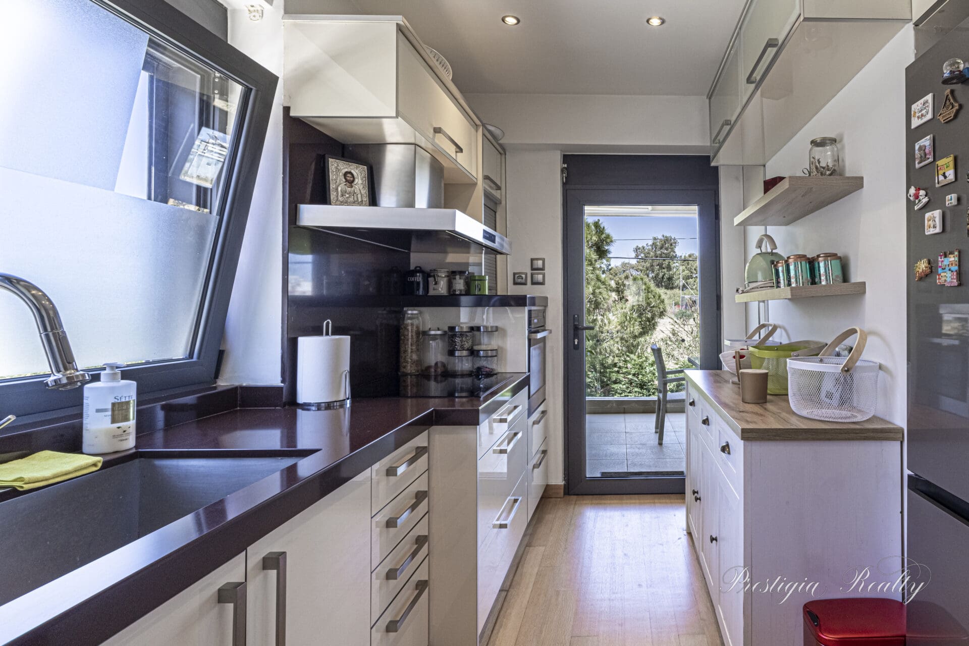 Stylish 3-Level Maisonette in Glyfada - Modern Elegance steps from the Hellenikon Park