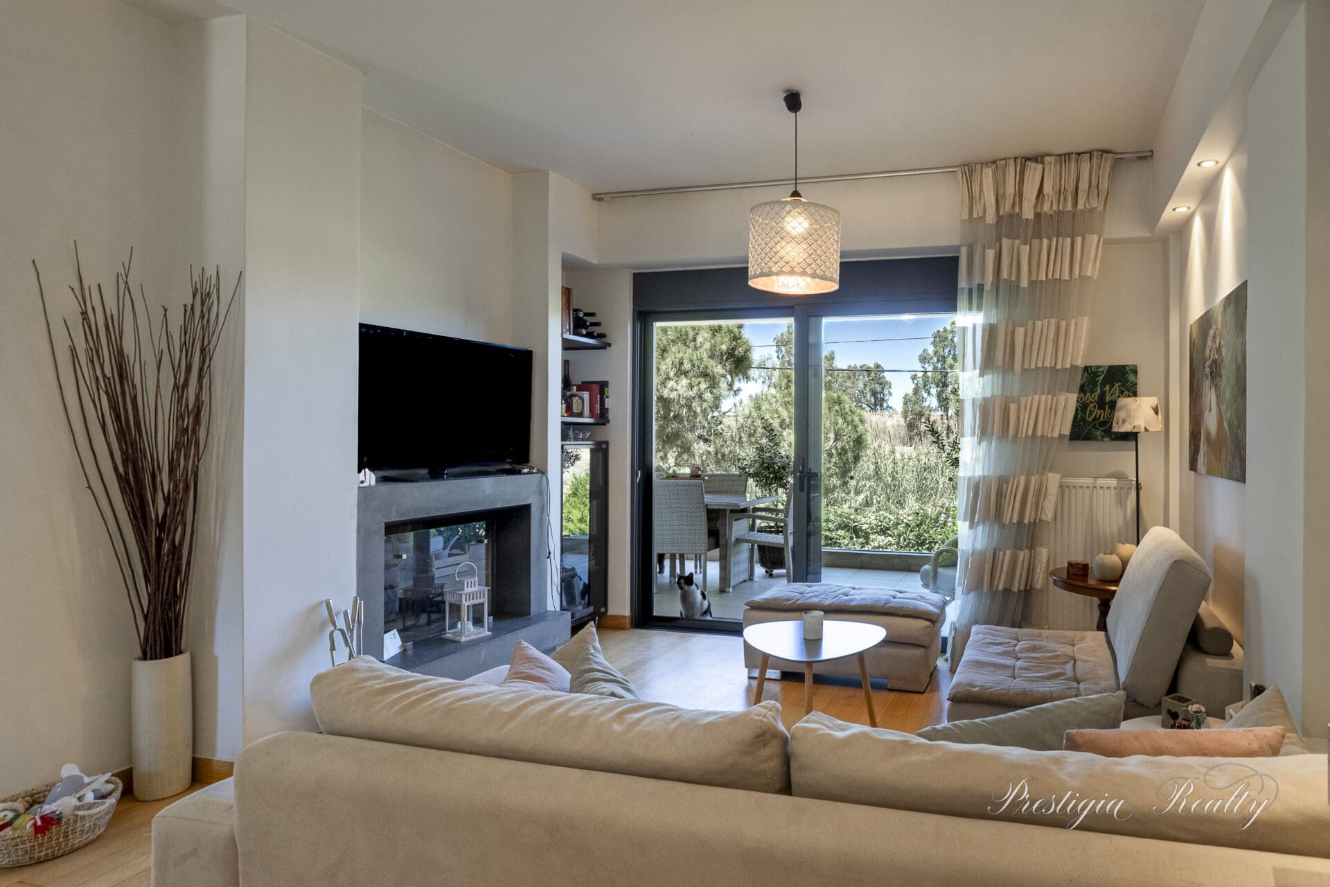 Stylish 3-Level Maisonette in Glyfada - Modern Elegance steps from the Hellenikon Park