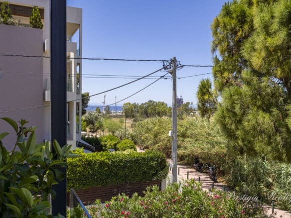 Stylish 3-Level Maisonette in Glyfada - Modern Elegance steps from the Hellenikon Park