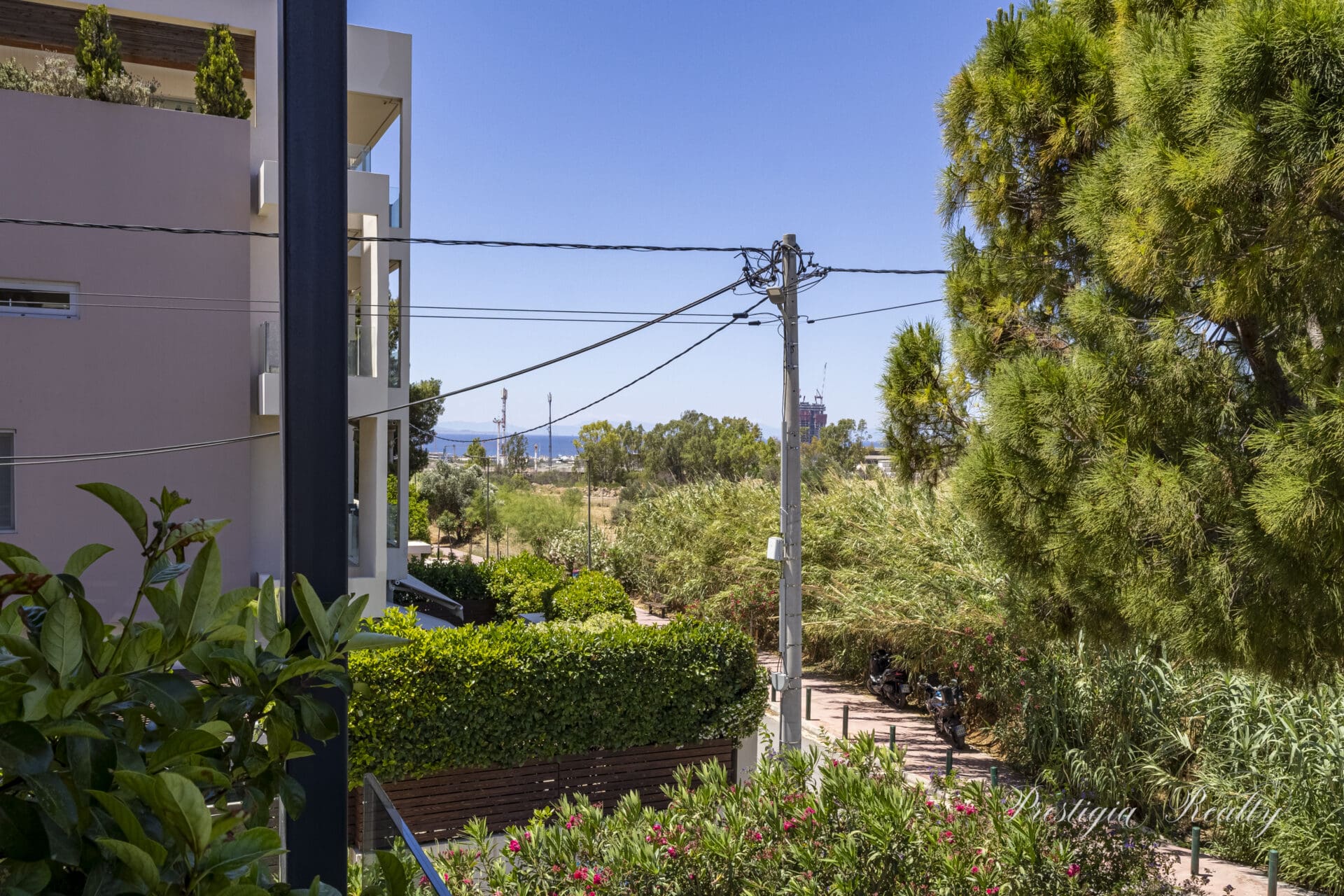Stylish 3-Level Maisonette in Glyfada - Modern Elegance steps from the Hellenikon Park