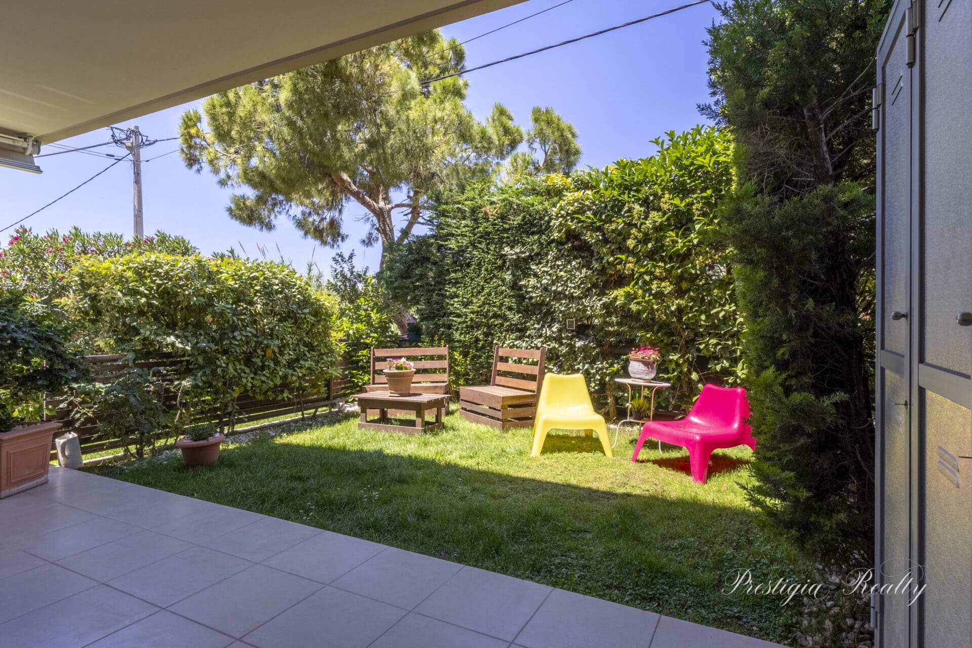 Stylish 3-Level Maisonette in Glyfada - Modern Elegance steps from the Hellenikon Park