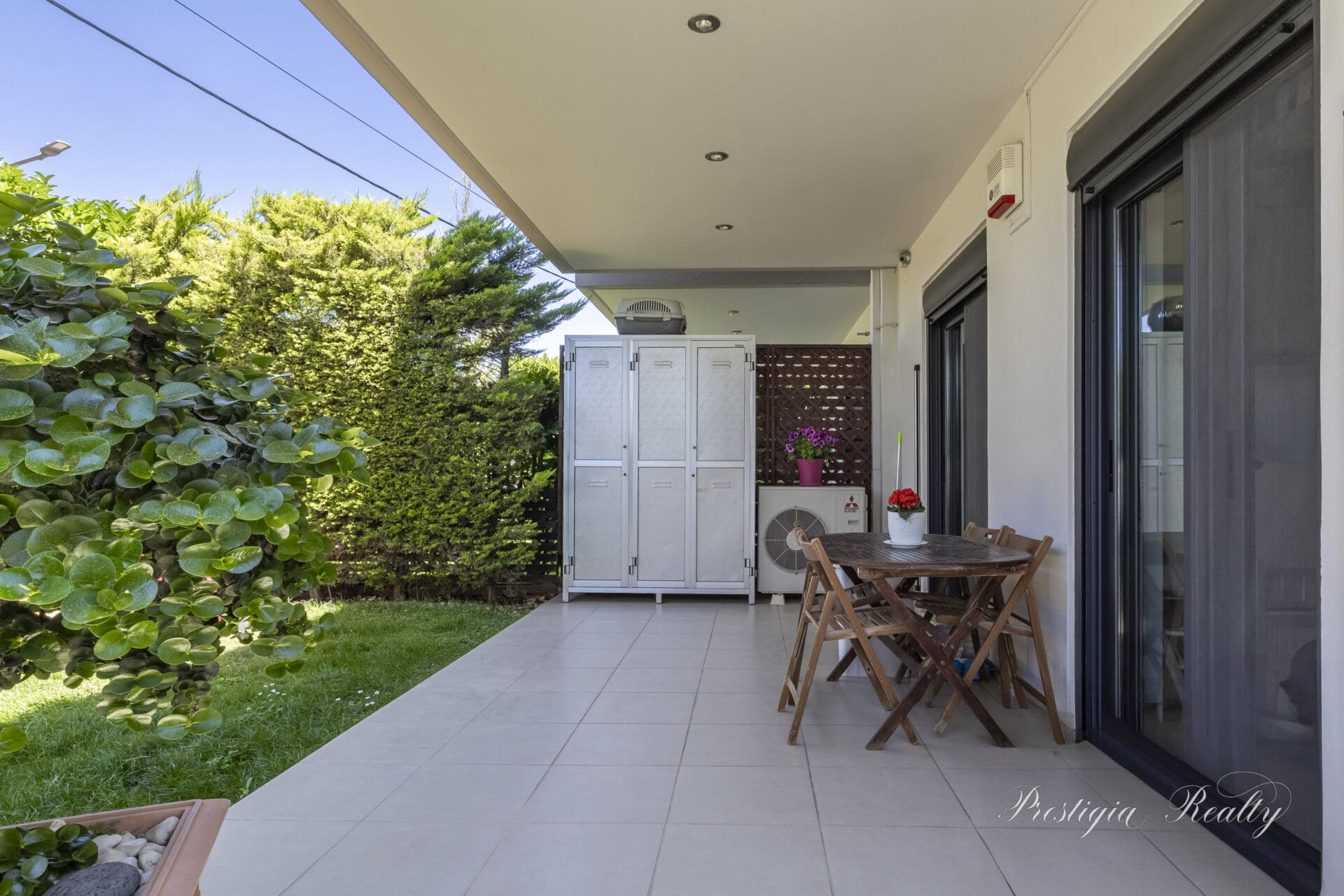 Stylish 3-Level Maisonette in Glyfada - Modern Elegance steps from the Hellenikon Park